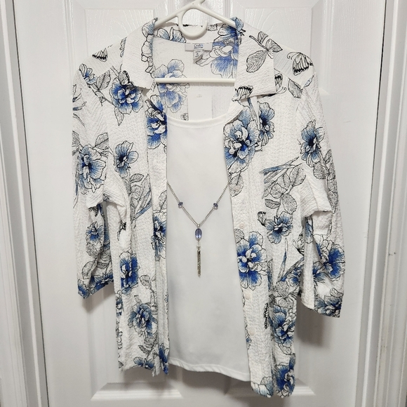 Croft & Barrow Blue Floral Button Down Blouse - Picture 1 of 6